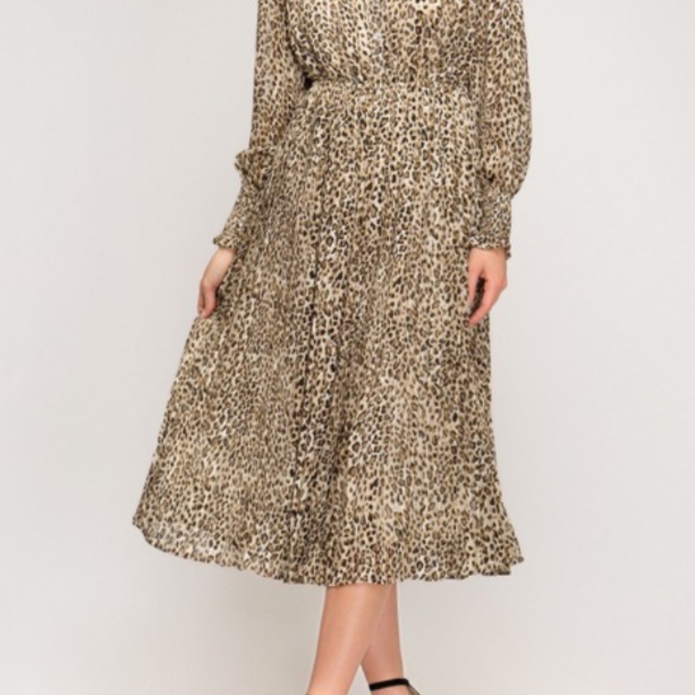 BRAND NEW Animal print dress - Picture 2 of 3
